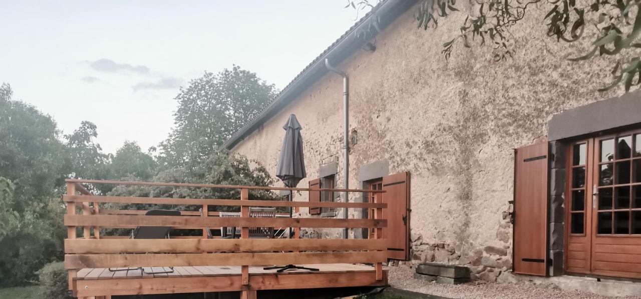 Bed and Breakfast Domaine Des Maillets Blot-l'Eglise Экстерьер фото