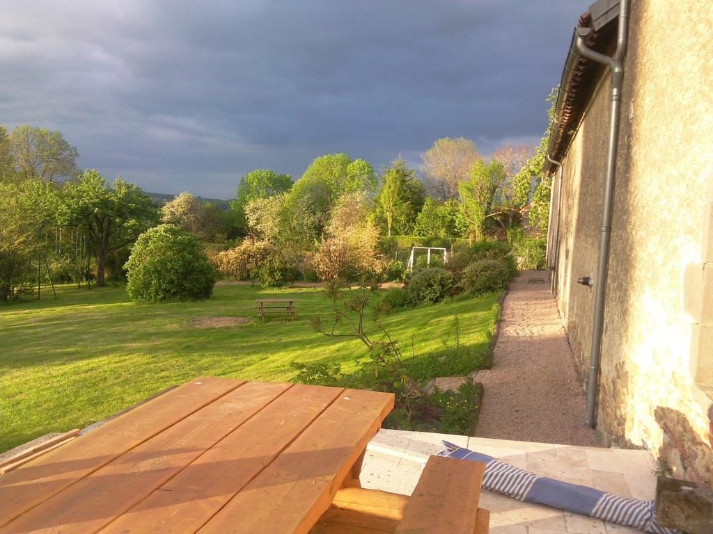Bed and Breakfast Domaine Des Maillets Blot-l'Eglise Экстерьер фото